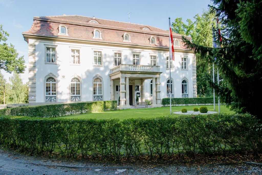 Hotel Villa Altenburg Pößneck 外观 照片