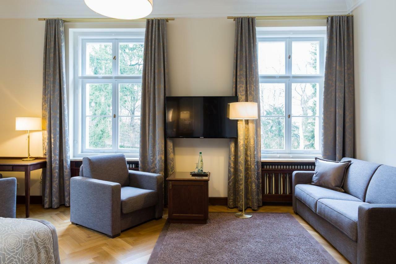 Hotel Villa Altenburg Pößneck 外观 照片