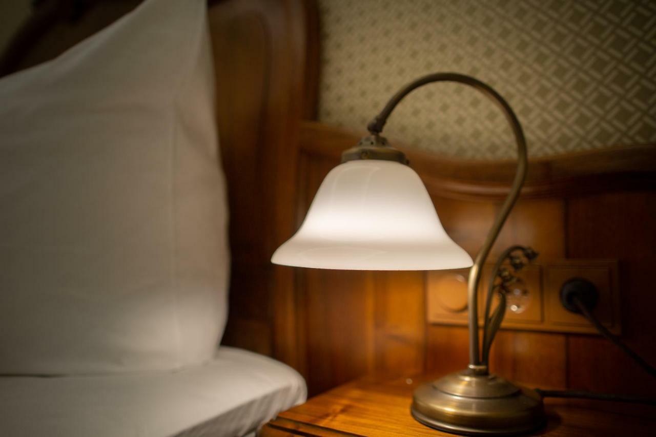 Hotel Villa Altenburg Pößneck 外观 照片